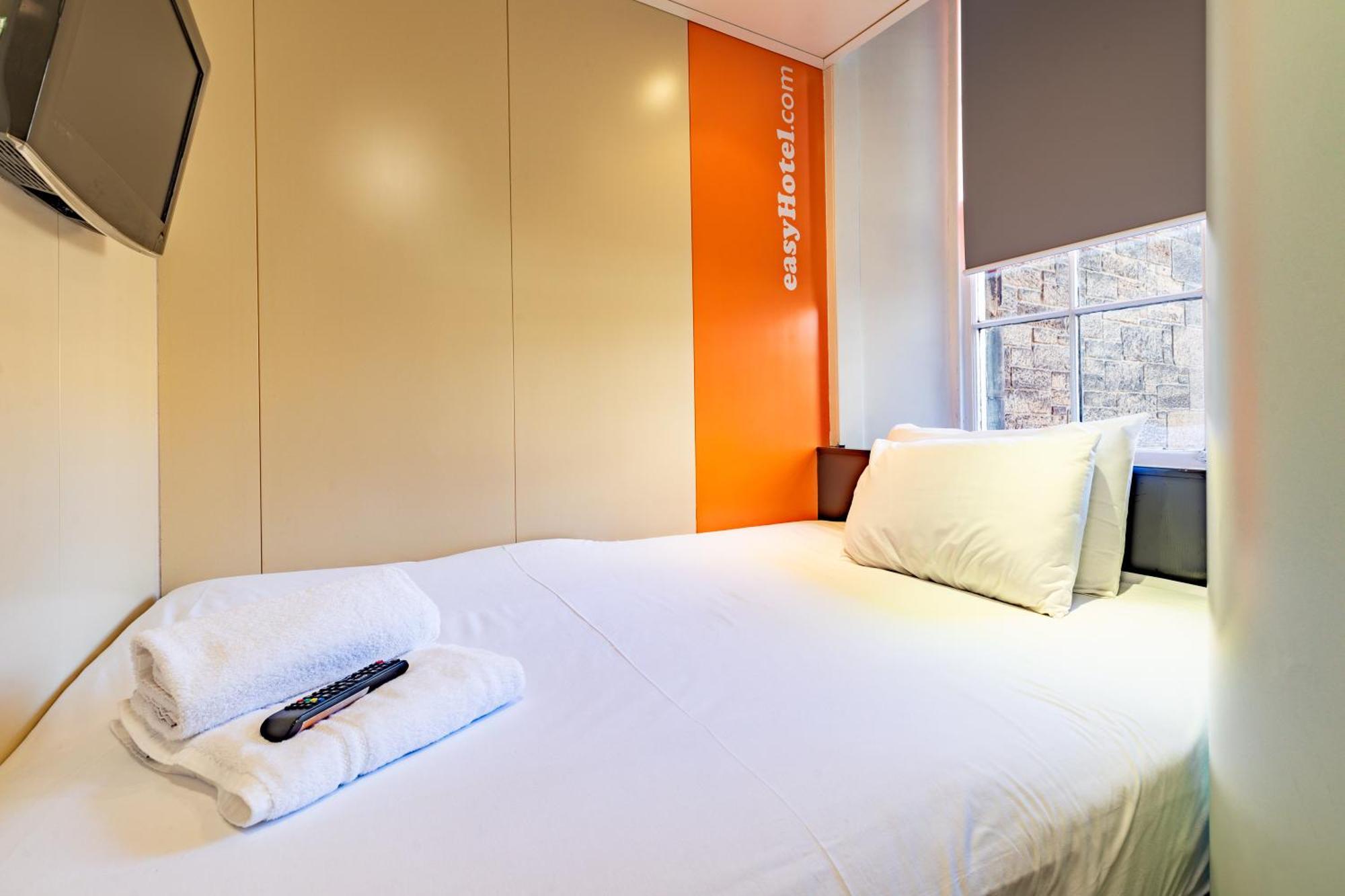 Easyhotel EDI Exteriér fotografie