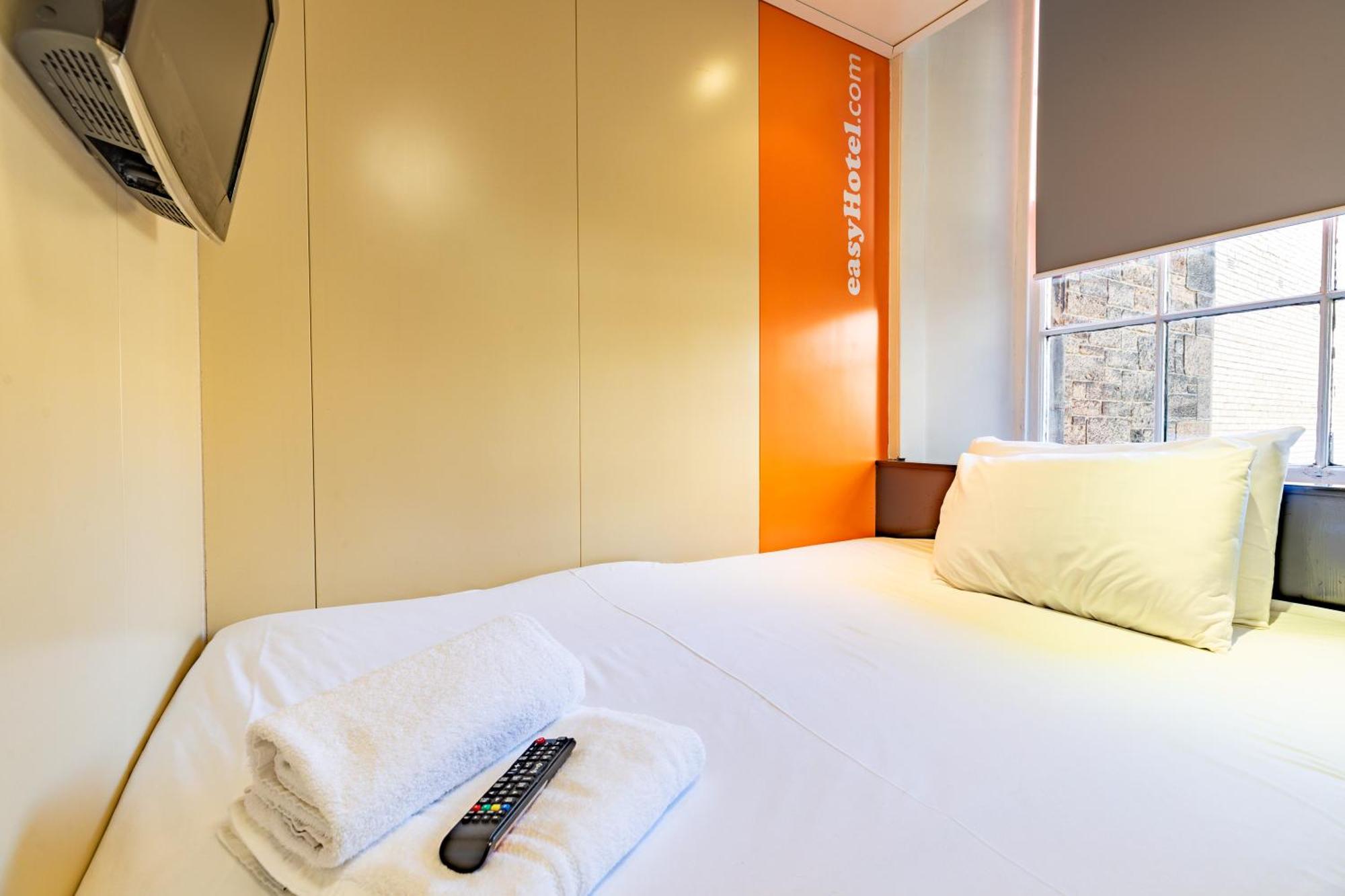 Easyhotel EDI Exteriér fotografie