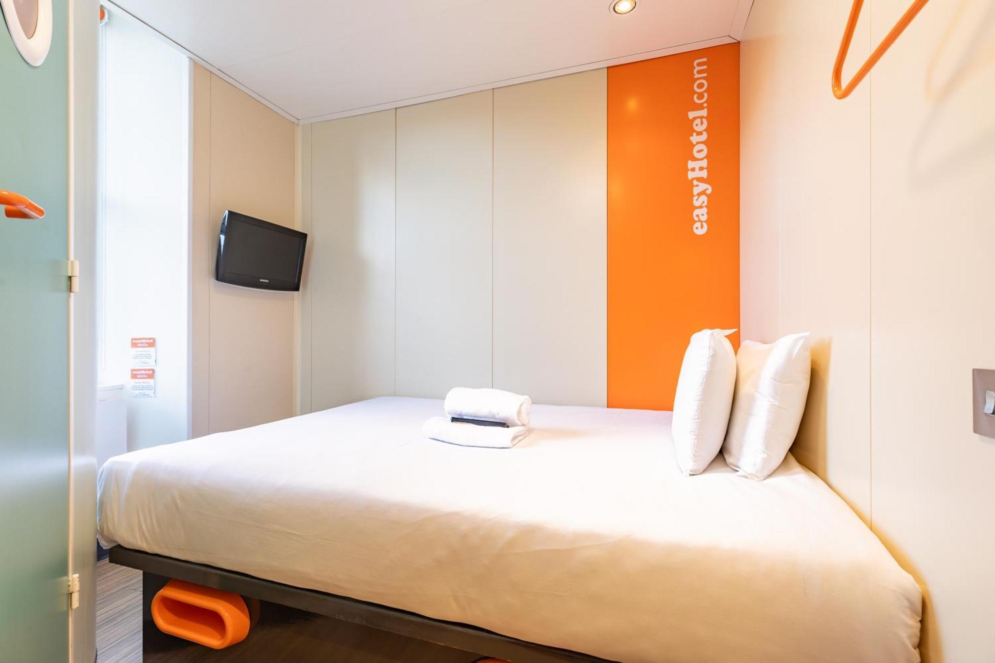 Easyhotel EDI Exteriér fotografie