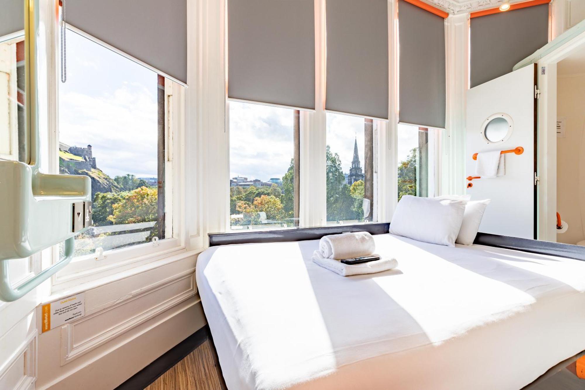 Easyhotel EDI Exteriér fotografie