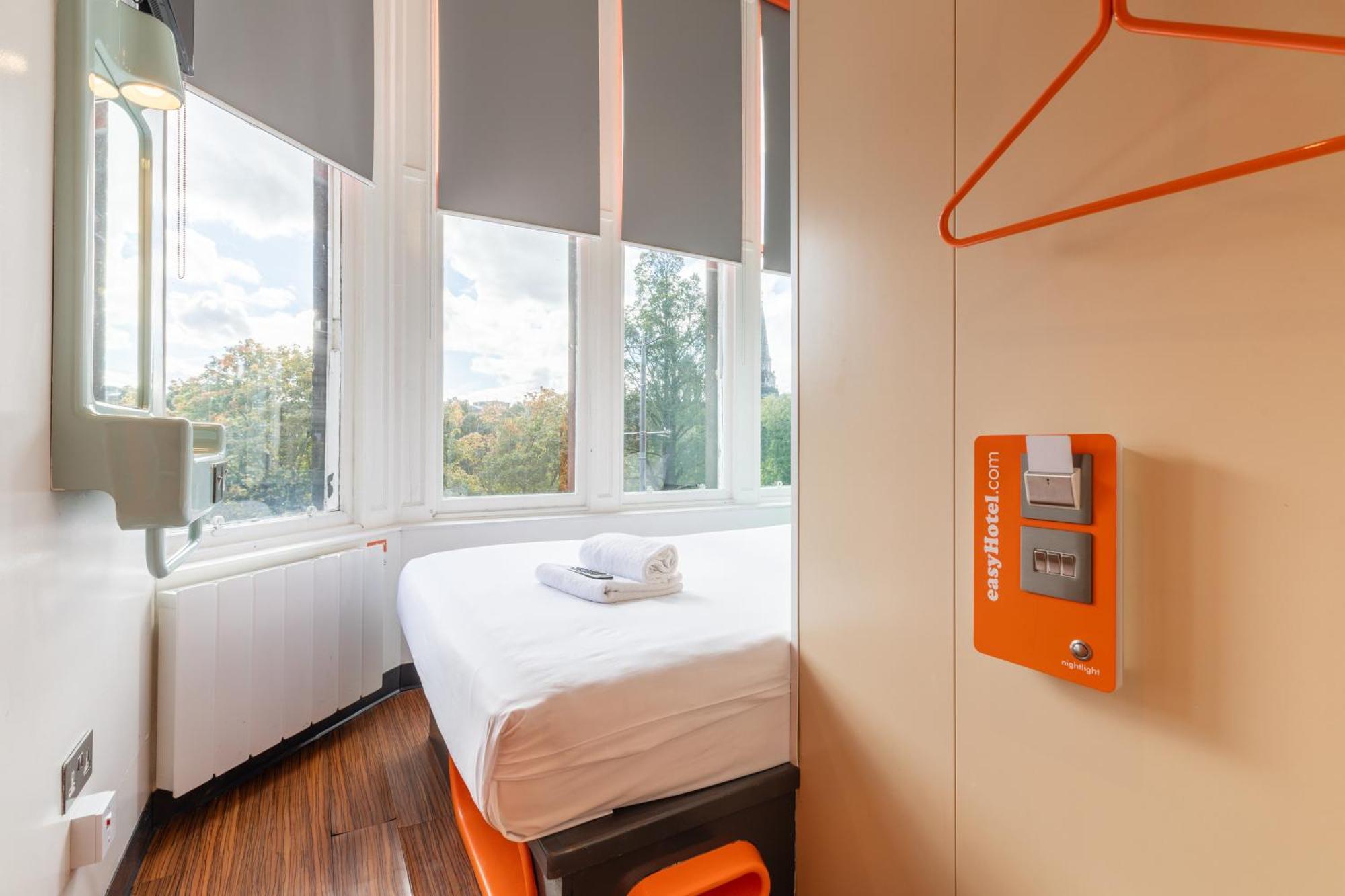 Easyhotel EDI Exteriér fotografie