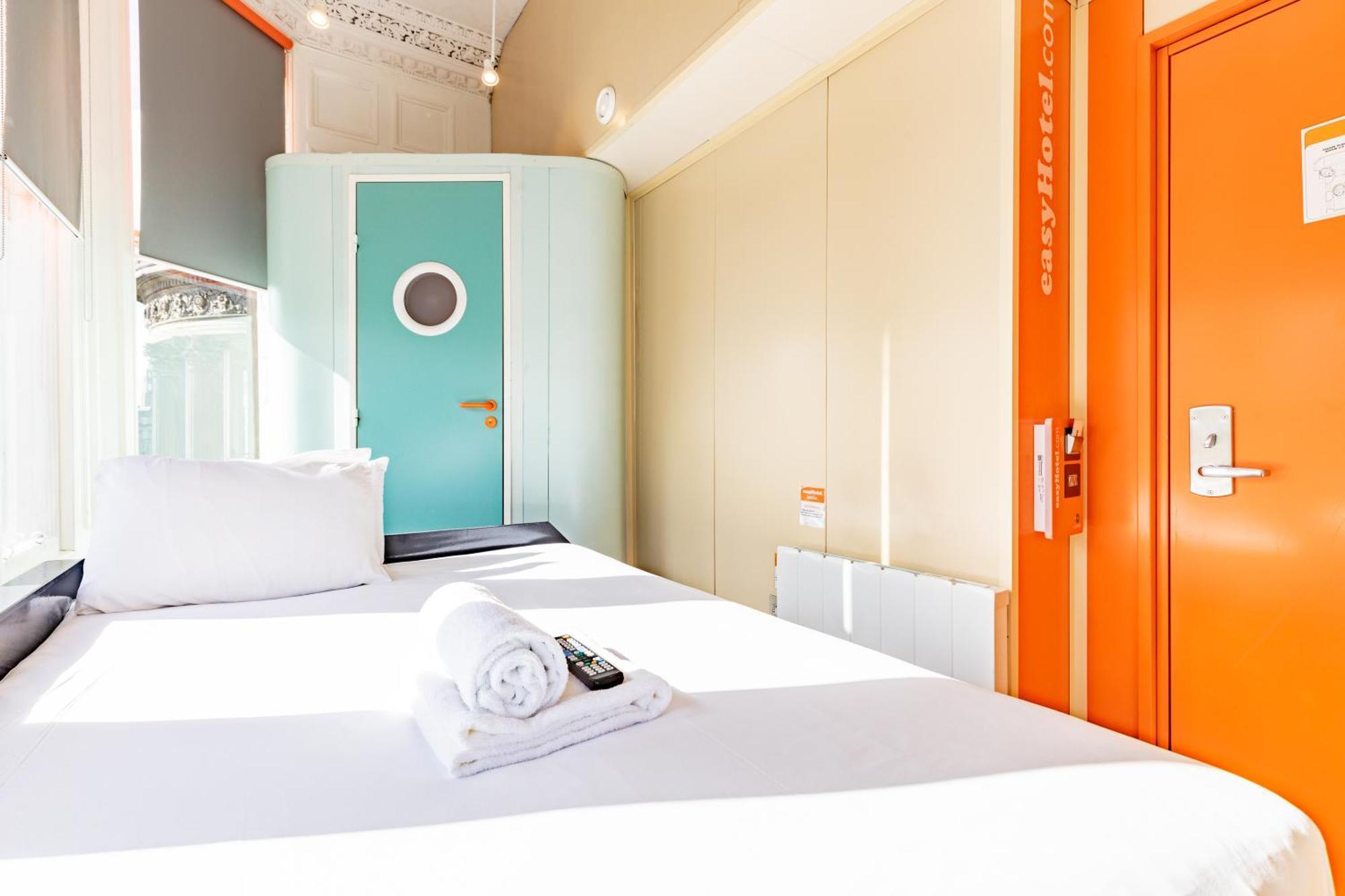 Easyhotel EDI Exteriér fotografie